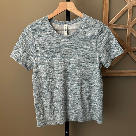 Athleta In Motion Tee Green Heather Small - Picture 2 of 4